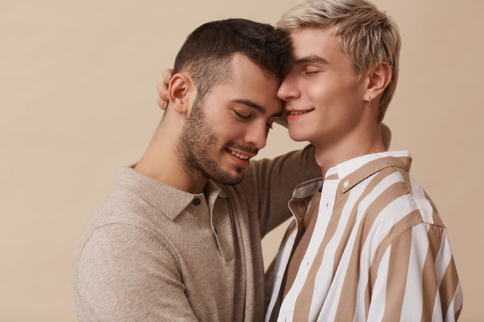 Find a Gay Sugar Daddy in Beaconsfield, England – Gkiss