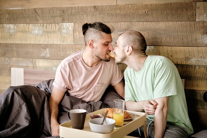 Find a Gay Sugar Daddy in Canoga Park City, California – Gkiss