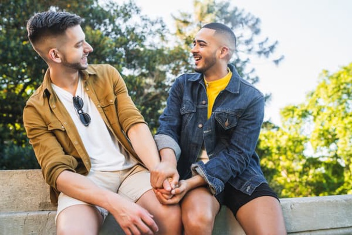 Find a Gay Sugar Daddy in Corning, California – Gkiss